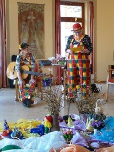 27.2. 14 Clowns im Feiertagsheim 1